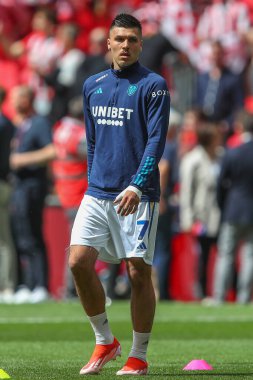 Leeds United takımından Jol Piroe, Sky Bet Şampiyonası play-off final maçında Wembley Stadyumu 'nda Leeds United ve Southampton maçında ısınma turunda 26 Mayıs 2024' te 