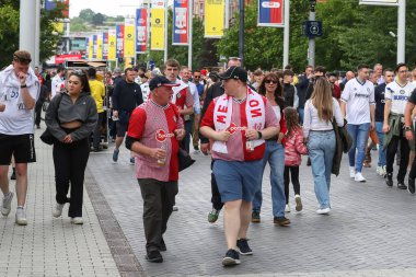 Southampton taraftarları Wembley 'e 26 Mayıs 2024' te Wembley Stadyumu 'nda Leeds United ve Southampton maçında geldiler. 