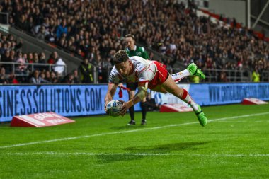 St. Helens takımından Tommy Makinson, 24 Mayıs 2024 'te St Helens - Leeds Rhinos maçında oynadığı Betfred Süper Lig karşılaşmasında 200. denemesini tamamladı. 