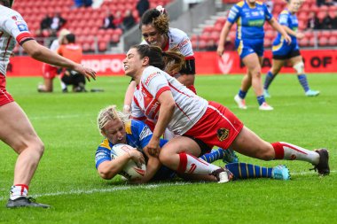 Leeds Rhinos takımından Keara Bennett, 24 Mayıs 2024 'te St Helens - Leeds Rhinos maçında St.Helens - Wicked Stadyumu, St Helens, İngiltere 