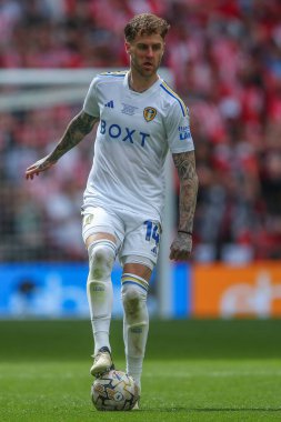 Leeds United takımından Joe Rodon 26 Mayıs 2024 'te Wembley Stadyumu' nda Leeds United ile Southampton arasındaki play-off final maçında 