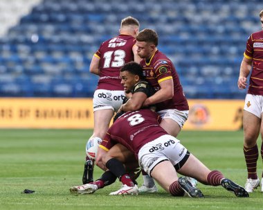 Umyla Hanley of Leigh Leopards \tl\Chris Hill of Huddersfield Giants during the Betfred Super League Round 12 match Huddersfield Giants vs Leigh Leopards at John Smith's Stadium, Huddersfield, United Kingdom, 24th May 2024  clipart