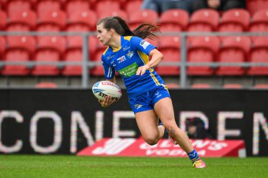 Leeds Rhinosin 'in Kuzenleri Betfred Kadınlar Süper Ligi maçı sırasında St Helens, Leeds Gergedan' a karşı St Helens Stadyumu, St Helens, Birleşik Krallık, 24 Mayıs 2024 