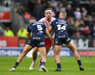 St. Helens 'li Matty Leeds Rhinos takımından Jarrod O' Connor ve Leeds Rhinos takımından Ash Handley 24 Mayıs 2024 'te St Helens - Leeds Rhinos maçında karşı karşıya geldiler.  