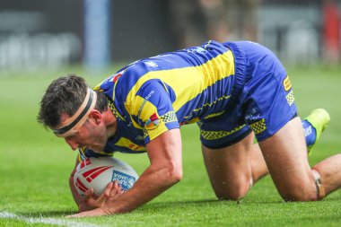 Warrington Wolves takımından Stefan Ratchford 1 Haziran 2024 'te Warrington, İngiltere' deki Halliwell Jones Stadyumu 'nda oynanan 13.