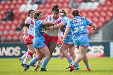 St Helens 'li Chantelle Crowl, Wigan' lı Jade Gregory-Haselden tarafından 31 Mayıs 2024 'te St Helens vs Wigan Warriors' da oynanan Betfred Kadınlar Süper Ligi karşılaşmasında yenildi.