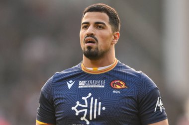 Katalan Ejderhaları 'ndan Fouad Yaha, 31 Mayıs 2024' te St Helens - Catalans Dragons maçında oynanan Betfred Süper Lig ön eleme maçında takım talimatlarını veriyor.