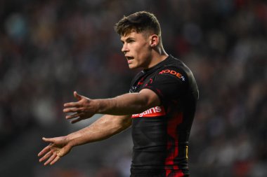 St. Helens 'ten Jack Welsby takımına, 31 Mayıs 202' de St Helens ve Catalans Dragons 'un oynadığı Betfred Süper Lig maçında talimat veriyor.