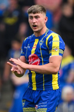 Warrington Wolves 'dan Tom Whitehead, 1 Haziran 2024' te Halliwell Jones Stadyumu 'nda oynanan Warrington Wolves vs Wigan Warriors maçında takımını cesaretlendirdi.