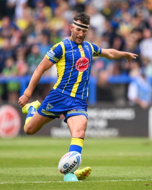 Warrington Wolves 'tan Stefan Ratchford, 1 Haziran 2024' te Halliwell Jones Stadyumu 'nda oynanan 13. Warrington Wolves vs Wigan Warriors karşılaşmasında gol attı.