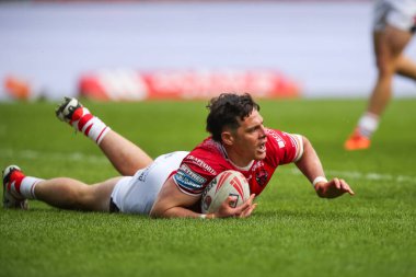 Salford Red Devils takımından Shane Wright 2 Haziran 2024 'te Salford Red Devils' in Londra Broncos 'a karşı oynadığı Betfred Süper Lig maçında 26-0' lık skora ulaştı.