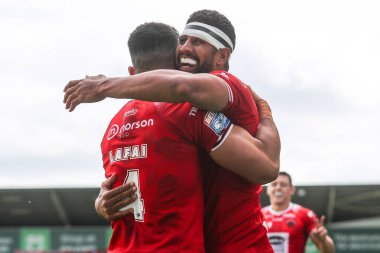 Salford Red Devils takımından Nene Macdonald, 2 Haziran 2024 'te Salford Red Devils' in Londra Broncos 'a karşı oynadığı Betfred Süper Lig maçında 14-0' lık galibiyetini kutluyor.