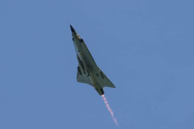 İsveç Hava Kuvvetleri Tarihi Uçuşları J 35J Saab 35 Draken - SE-DXR, Midlands Hava Festivali sırasında, Alcester, Birleşik Krallık, 2 Haziran 2024