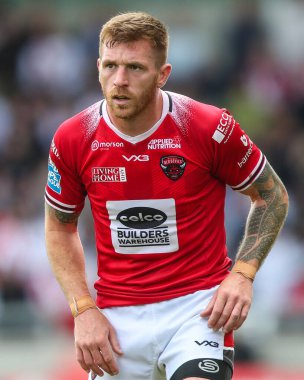 Salford Red Devils 'den Marc Sneyd, Betfred Süper Lig 13. Raundunda Salford Red Devils, Londra Broncos' a karşı Salford Community Stadyumu, Eccles, 2 Haziran 2024