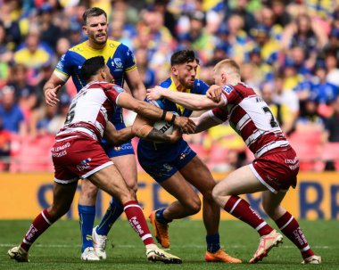 Warrington Kurtları 'ndan Matty Ashton, Wigan Warriors' tan Bevan French ve Zach Eckersley tarafından 8 Haziran 2024 'te Wembley Stadyumu' nda oynanan Betfred Challenge Kupası finalinde yenildi.