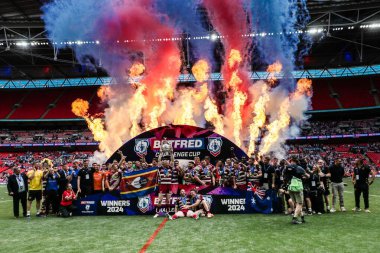 Wigan Warriors, 8 Haziran 2024 'te Wembley Stadyumu' nda oynanan Warrington Wolves vs Wigan Warriors final maçı sonrasında kupayı kaldırdı. 