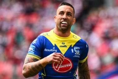 Warrington Wolves takımından Paul Vaughan, 8 Haziran 2024 'te İngiltere' nin Wembley Stadyumu 'nda oynanan Betfred Challenge Kupası final maçı öncesinde ısındı. 