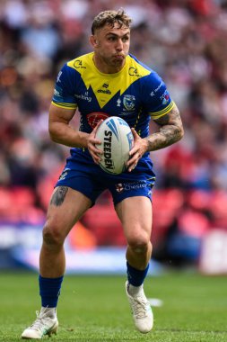 Warrington Wolves 'tan Sam Powell, 8 Haziran 2024' te Wembley Stadyumu 'nda oynanan Warrington Wolves vs Wigan Warriors final karşılaşmasında sahada. 