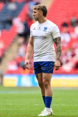 Warrington Wolves takımından Sam Powell, 8 Haziran 2024 'te İngiltere' nin Wembley Stadyumu 'nda oynanan Betfred Challenge Kupası final maçı öncesinde ısınacak. 