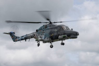Marinefliegergerchwader 5 Donanma Hava Kuvvetleri Alman Donanması 'ndan Super Lynx Mk88A, NATO Tiger Meet Spotters 2 gününde AB, Jagel, Almanya' nın kuzeyinde, 10 Haziran 2024