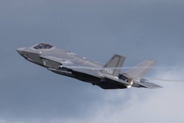 Lockheed Martin F-35A Şimşek II Koninklijke Kraliyet Hollanda Hava Kuvvetleri 'nden Luchtmacht, NATO Kaplan Buluşma Gözcüleri Günü 2' de AB, Jagel, Almanya 'nın kuzeyinde, 10 Haziran 2024' de havalandı.
