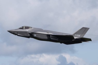 Lockheed Martin F-35A Şimşek II Koninklijke Kraliyet Hollanda Hava Kuvvetleri 'nden Luchtmacht, NATO Kaplan Buluşma Gözcüleri Günü 2' de AB, Jagel, Almanya 'nın kuzeyinde, 10 Haziran 2024' de havalandı.