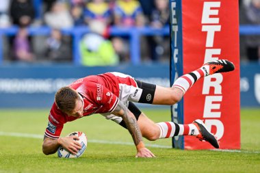 Salford Red Devils takımından Marc Sneyd, 14 Haziran 2024 'te Halliwell Jones Stadyumu' nda oynanan 14. Betfred Süper Lig karşılaşmasında Salford 'u 0-16 yenmeye çalışıyor. 