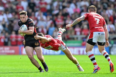 St. Helens 'ten Jack Welsby, 23 Haziran 2024' te İngiltere 'nin Eccles kentinde oynanan Salford Red Devils - St. Helens maçında öne geçti. 