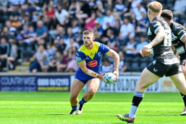 Warrington Wolves takımından Danny Walker, 22 Haziran 2024 'te MKM Stadyumu' nda oynanan 15. Betfred Süper Lig karşılaşmasında pas arıyor. 