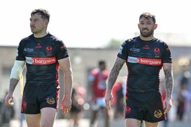 St. Helens takımından Daryl Clark ve St. Helens takımından Mark Percival, 23 Haziran 2024 'te Salford St. Helens' e karşı oynanan 15. Betfred Süper Lig karşılaşmasında tam zamanlı olarak üzüntüye boğuldu. 