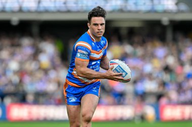 Leeds Rhinos takımından Brodie Croft, Leeds Stadyumu 'nda Leeds Rhinos - Leigh Leopards maçında 21 Haziran 2024' te oynanan Betfred Süper Lig karşılaşmasında öne geçti. 