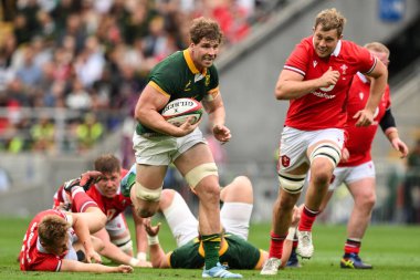 Evan Roos Güney Afrika, 22 Haziran 2024 'te Twickenham Stadyumu' nda oynanan Güney Afrika - Galler maçında topu aldı. 
