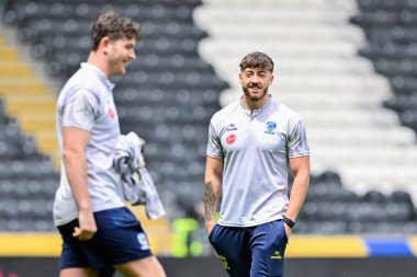 Warrington Wolves 'tan Matty Ashton, 22 Haziran 2024' te MKM Stadyumu 'nda oynanan 15. Betfred Süper Lig karşılaşması öncesinde sahada Hull FC ve Warrington Wolves maçında gülümsedi. 