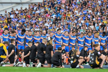  Leeds Rhinos 'un, Leeds Stadyumu' nda Leeds Leigh Leoparlarına karşı oynanan 15. Betfred Süper Lig karşılaşması öncesinde Rob Burrow için bir dakikalık saygı duruşması var. 