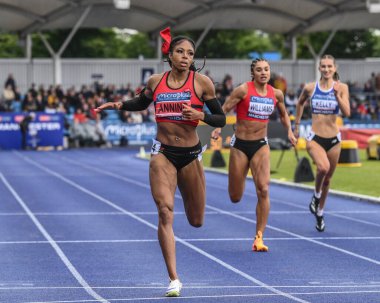 Amber Anning, Manchester Regional Arena, Manchester, İngiltere 'de düzenlenen Microplus UK Atletizm Şampiyonası' nın 2. gününde 400 metreyi kazandı. 