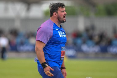 Lincoln, 29 Haziran 2024 'te Manchester Bölgesel Arena, Manchester' da düzenlenen Microplus UK Atletizm Şampiyonası 'nda attığı atışı kutluyor..