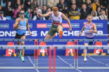 Alastair Chalmers, Manchester Regional Arena, Manchester, İngiltere 'de düzenlenen Microplus UK Atletizm Şampiyonası' nın 2. gününde yarışı önde götürüyor. 