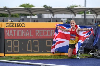 Callum Wilkinson, Manchester Regional Arena, Manchester 'da düzenlenen Microplus UK Atletizm Şampiyonası' nda 30 Haziran 2024 tarihinde 100.000 metre yürüyüş rekoru kırdı. 