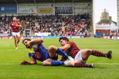 Warrington Wolves 'dan Toby King 5 Temmuz 2024' te Warrington Jones Stadyumu 'nda oynanan 16. Warrington Wolves ve Huddersfield Giants maçında skoru 10-0 yaptı. 