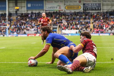 Warrington Wolves 'dan Toby King 5 Temmuz 2024' te Warrington Jones Stadyumu 'nda oynanan 16. Warrington Wolves ve Huddersfield Giants maçında skoru 10-0 yaptı. 
