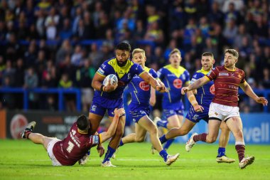 Huddersfield Giants 'dan Jake Connor, Warrington Wolves' tan Zane Musgrove 'u Betfred Süper Lig 16. Raundda yendi. Warrington Wolves, Huddersfield Giants' a karşı Halliwell Jones Stadyumu, Warrington, 5 Temmuz 2024 