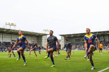 Warrington Wolves 'un oyuncuları maç öncesi ısınma turunda, 5 Temmuz 2024' te Warrington Jones Stadyumu 'nda oynanan Warrington Wolves - Huddersfield Giants maçının 16. 