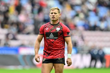Leopar Leoparlar 'dan Brad Dwyer, 5 Temmuz 2024' te İngiltere 'nin Wigan Stadyumu' nda oynanan Wigan Warriors - Leigh Leopards maçının 16. raundunda ısınıyor. 