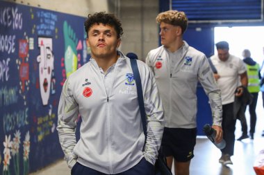 Warrington Wolves 'tan Lucas Green, 5 Temmuz 2024' te Warrington Wolves 'a karşı Huddersfield Giants' ın oynadığı Betfred Süper Lig karşılaşması öncesinde geldi. 