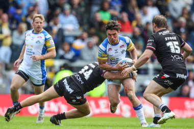 Leeds Rhinos takımından Brodie Croft, 6 Temmuz 2024 tarihinde Leeds, İngiltere 'nin Leeds Stadyumu' nda oynanan Betfred Süper Lig 16. Round karşılaşmasında Londra Broncos 'a karşı Ugo Tison' la karşı karşıya geldi. 