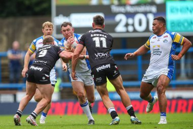 Leeds Rhinos 'tan Cameron Smith, Londra Broncos takımından Sam Davis ve Londra Broncos takımından Will Lovell tarafından oynanan Betfred Süper Lig 16. Round karşılaşmasında Leeds Gergedan Londra Broncos' a karşı Headingley Stadyumu 'nda 6 Temmuz 2024' de oynanan karşılaşmada yenildi. 