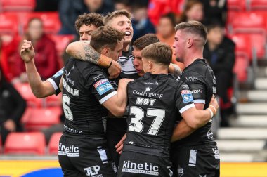 Jordan Lane Hull FC, İngiltere 'nin Eccles şehrinde oynanan Salford Red Devils vs Hull FC karşılaşmasında oynanan Betfred Süper Lig karşılaşmasını kutluyor. 