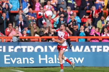 Hull KR 'dan Joe Burgess, 6 Temmuz 2024' te İngiltere 'nin Hull kenti Kingston' da oynanan Sewell Group Craven Park 'ta oynanan 16. 