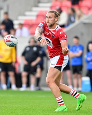 Salford Red Devils takımından Chris Hankinson, Salford Community Stadyumu, Eccles, İngiltere 'de oynanan Salford Red Devils vs Hull FC maçında, Betfred Süper Lig 16. 