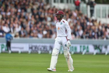 Batı Hint Adaları 'ndan kederli bir Mikyle Louis, 1. Rothesay Deneme Maçı 1. İngiltere-Batı Hint Adaları maçı sırasında Londra, İngiltere' de 10 Temmuz 2024 'te yakalandıktan sonra sahadan ayrıldı. 